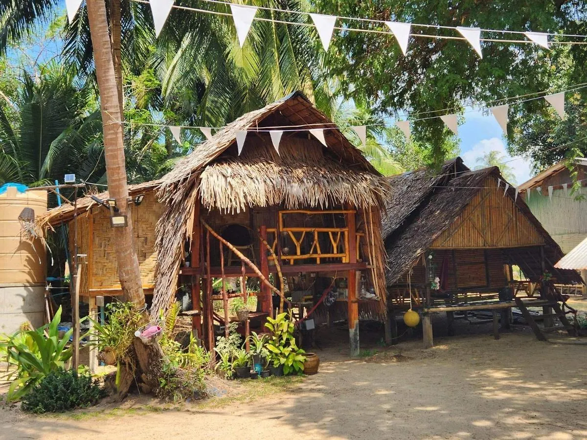Kemping Malee Homestay Ko Por